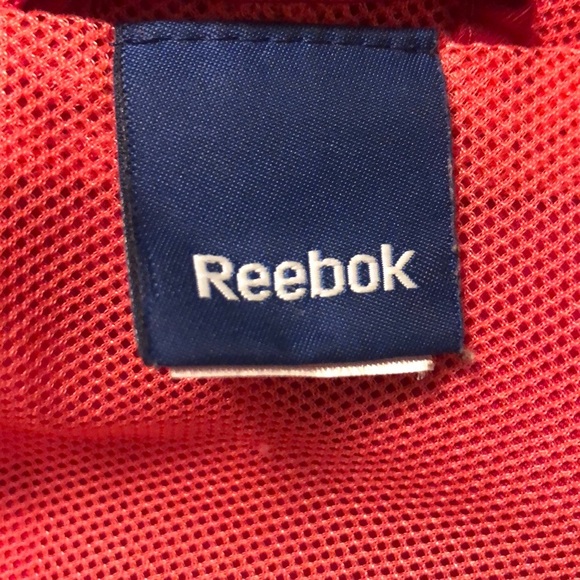 Bright pink Reebok jacket - Picture 5 of 6